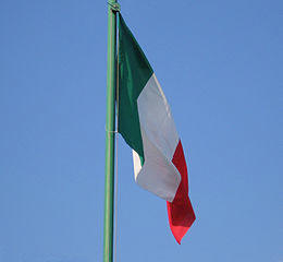 Foto der gesetzten italienischen Nationalflagge